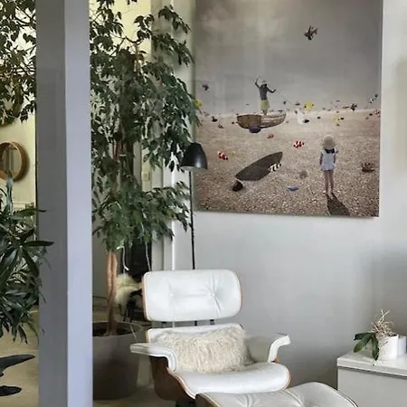 Loft Centre *